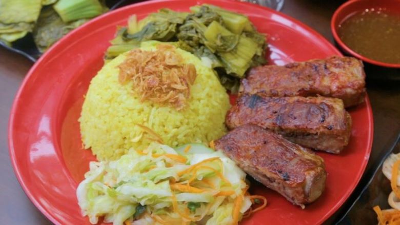 Cơm sườn Đào Duy Từ