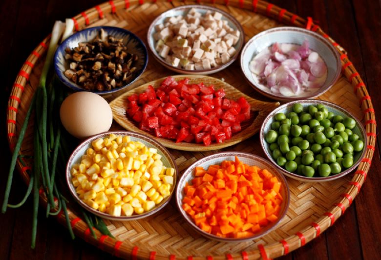 Nguyên liệu cơm rang thập cẩm