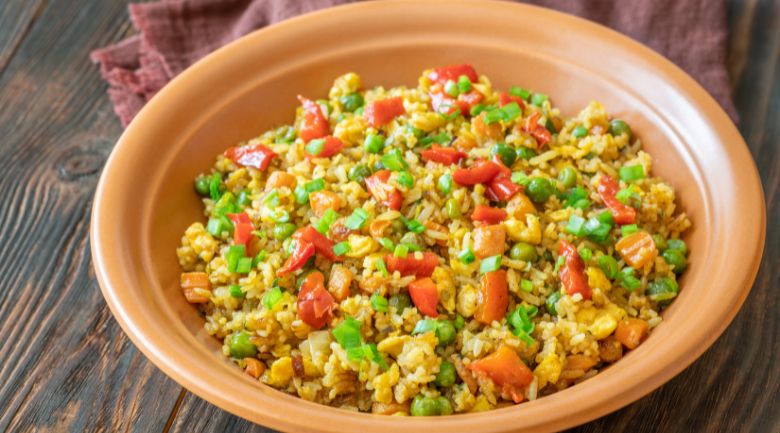 Cơm rang thập cẩm ngon tại nhà