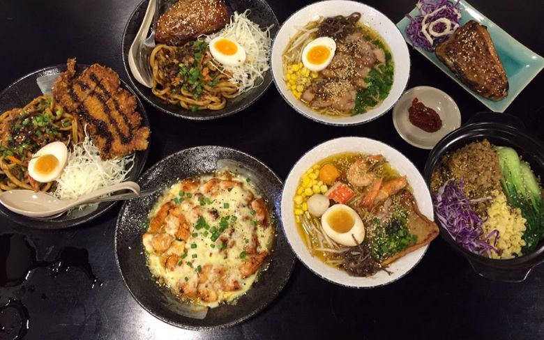 Cơm thịt heo chiên xù Osaka