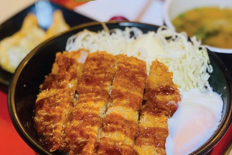 Cơm thịt heo chiên xù Sukiya