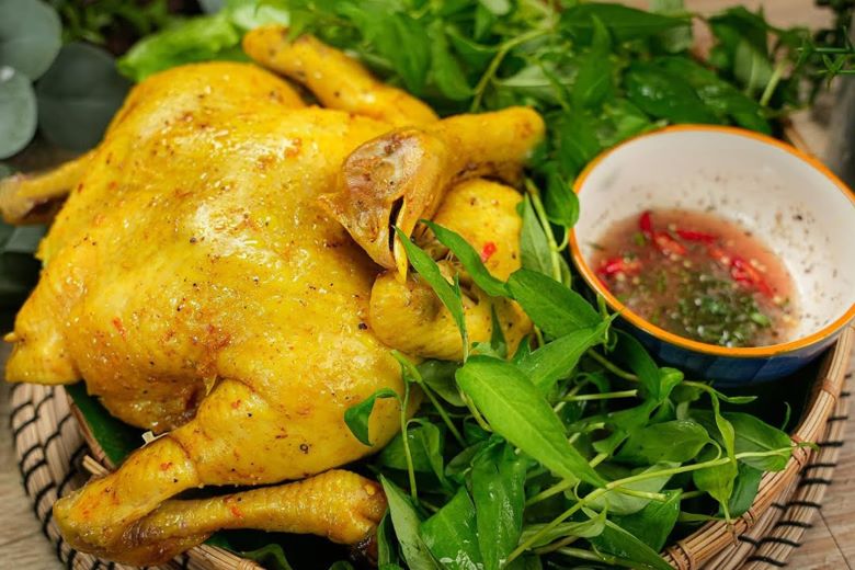 Gà hấp bia sả nguyên con