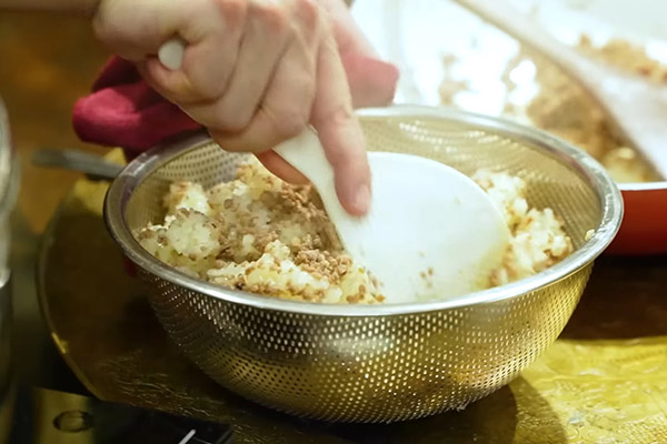 Trộn xôi với thịt chim bồ câu