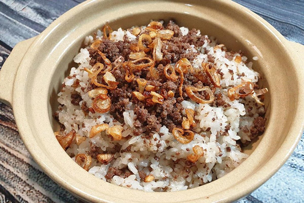 Thưởng thức xôi chim bồ câu