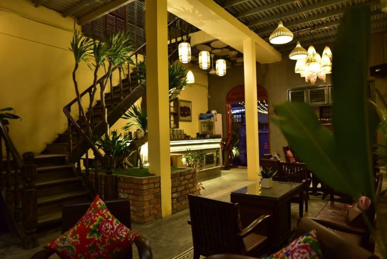 Quán cơm Huế 1986