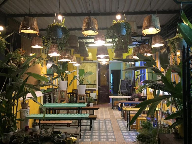 Quán cơm Hẻm Living Huế