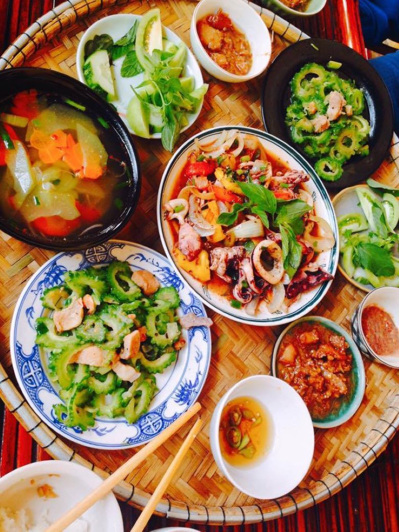 Quán cơm Nia Huế