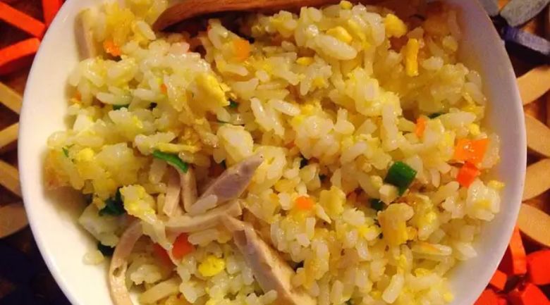 Cơm rang trứng giò