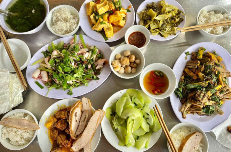 Quán cơm Bà Vinh TP Vinh