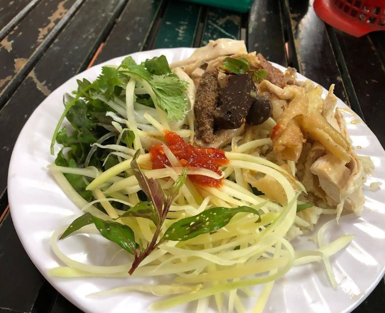 Quán cơm gà Bà Nga Hội An