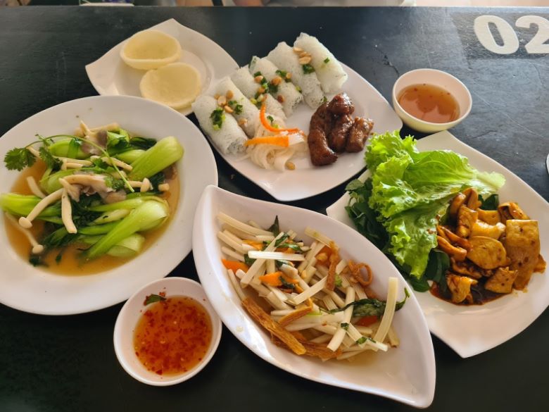 Ẩm thực chay Cơm Niêu Quán Mỹ Tho