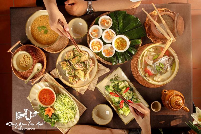 Quán cơm niêu Không Gian Xưa Huế