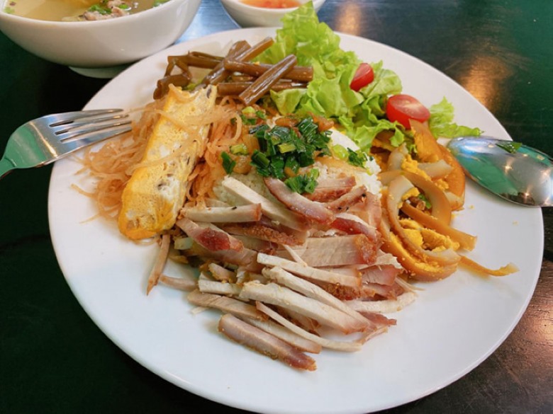 Cơm tấm Long Xuyên Quận 3